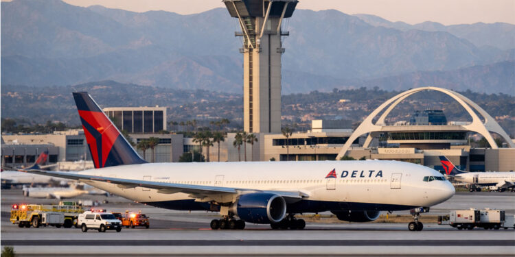 Delta Flight DL275 Diverted Lax
