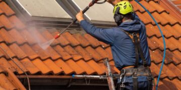 Why Roof Cleaning Helps Prevent Moss Growth and Moisture Retention