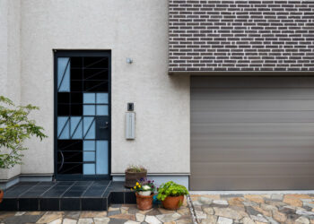 Residential Garage Doors Design Options and Materials