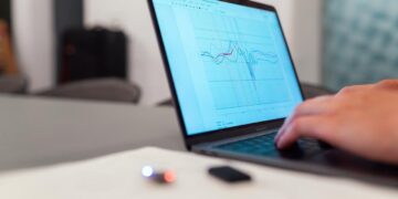 5 Ways Artificial Intelligence Is Transforming Data Analysis