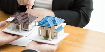 How to Compare Private Real Estate Options