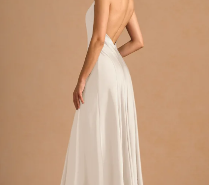 graduation-dresses-under-gown-photography-guide