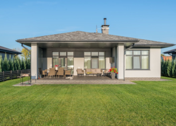 Signs It’s Time to Update Your Home’s Exterior Surface