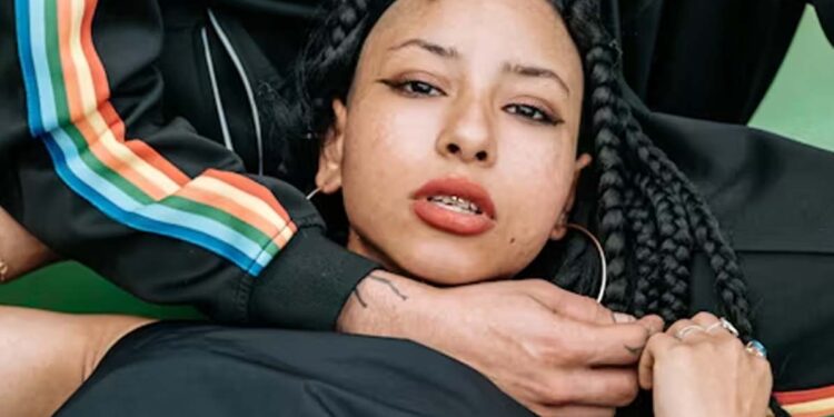 6 Outfit Ideas You Can Create Using Matching Tracksuits