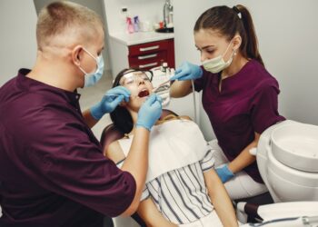 How to Stop Bleeding Gums Fast: Dentist-Approved Steps and OneSolution® Dental Implants for Immediate Relief