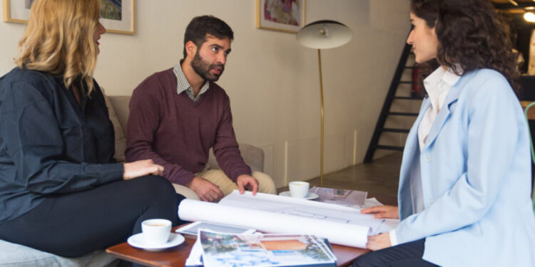 How to Pick the Best Property Management Answering Services