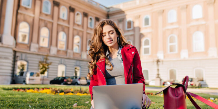 High-Demand Courses to Study in Canada for Better Career Opportunities