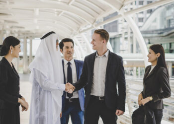 The Strategic Guide to Kingdom Expansion: Navigating Business Formation in Saudi Arabia with Integrated Financial and HR Support