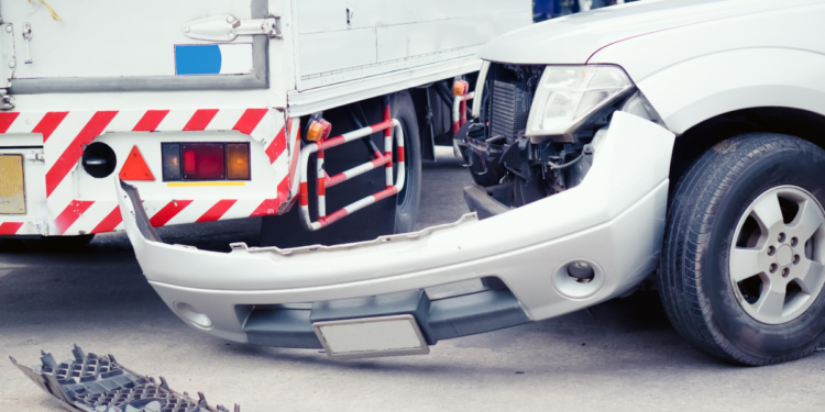 Key Evidence That Can Strengthen a Truck Accident Injury Claim