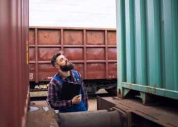 Which Container is Right for You? A Complete Guide to Shipping Container Sizes