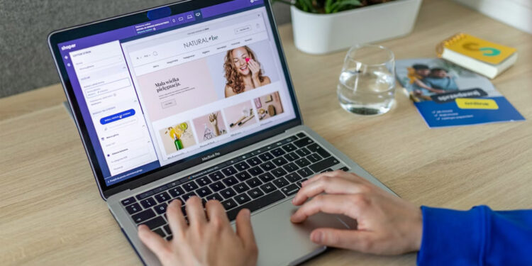 How Product Attribute Data shapes the eCommerce Shopping Experience