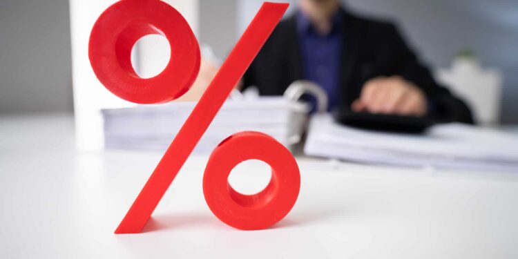 How Investment Bankers Navigate High Interest Rates in 2026