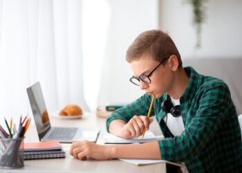 Flexi Schooling in the UK — How It Works and Where to Enrol