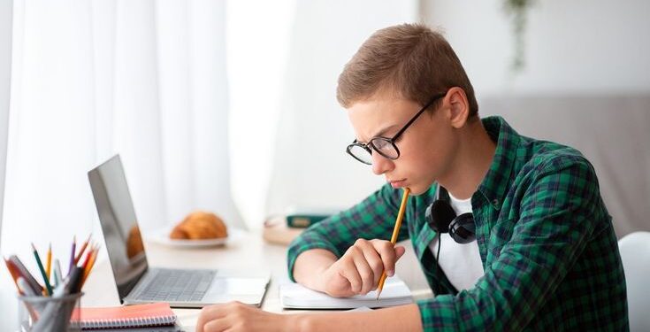 Flexi Schooling in the UK — How It Works and Where to Enrol