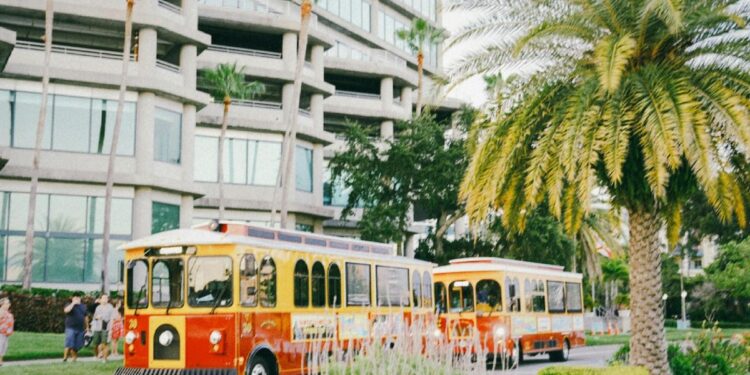 3 Family-Friendly Travel Destinations Around Tampa in a Ford