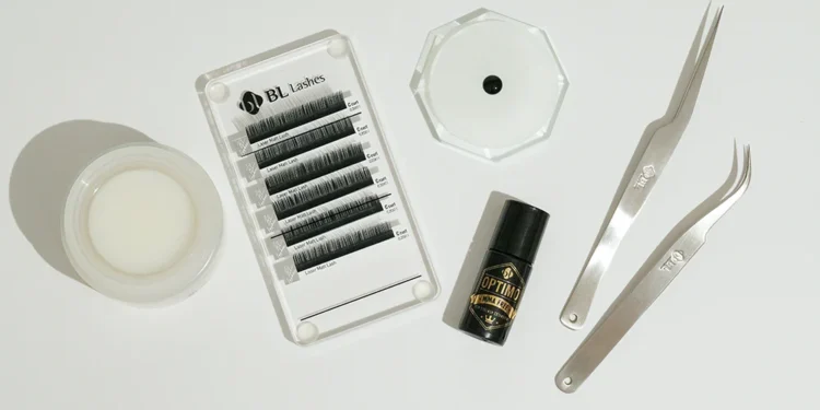 The Essential Components of a Professional Lash Extension Training Kit