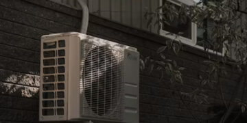 What Homeowners Should Know About HVAC Installation Services Before Buying a New System
