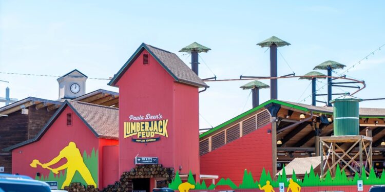 The Ultimate Pigeon Forge Summer Bucket List for You and Your Friends