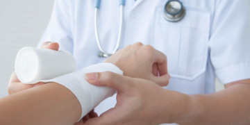 How to Choose the Right Wound Care Doctor