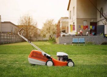 Understanding Battery Storage Conditions for Seasonal Lawn Equipment