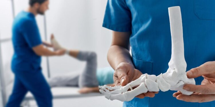 How to Choose the Right Hip Replacement Surgeon in Garden City, MI
