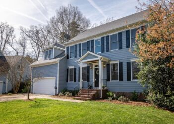 What to Expect During an Independence Roofing Replacement
