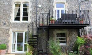 What Makes Ironwork and Fencing Last in Chicago: A Practical Guide for Homeowners and Property Managers