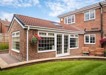 What a Rear Extension Cost Calculator Won’t Tell You About Building in Esher