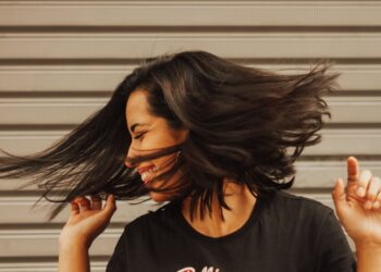 How Women Use Hair Extensions to Add Volume, Length, and Versatility
