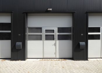 What Sets Quality Garage Door Service Apart