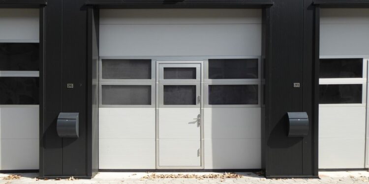 What Sets Quality Garage Door Service Apart