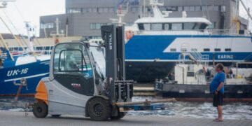 How Port Operations Stay Efficient When Equipment Parts Don’t Fail You