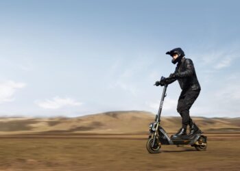 High-Power Electric Scooters: What Matters for Hills, Range, and Real-World Control