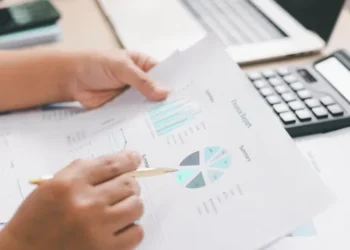 5 Financial Habits That Separate Thriving Small Businesses From Struggling Ones