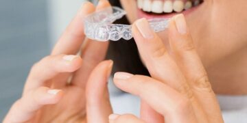 Invisalign and Australian Fashion: How a Straighter Smile Is Becoming Part of Modern Style