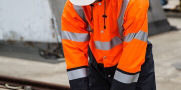 The Difference Between Basic Workwear and Trade-Ready Workwear