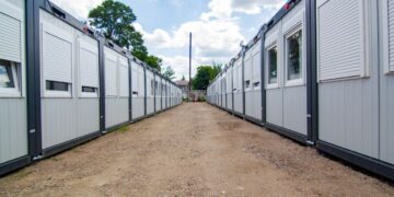 How Do Modular Walls Improve Flexibility, Efficiency, and Sustainability in Modern Buildings?
